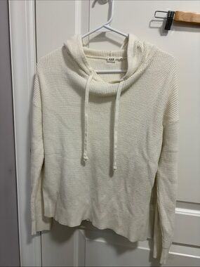 GAP White Waffle-Knit Hooded Sweater